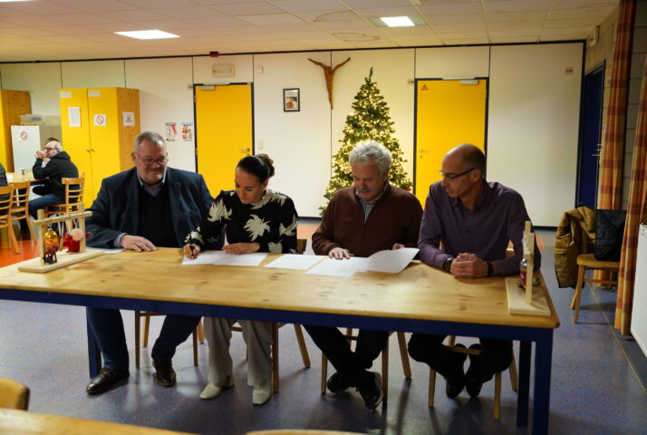 Unterzeichnung Übernahme Wohngruppe St. Vith_01